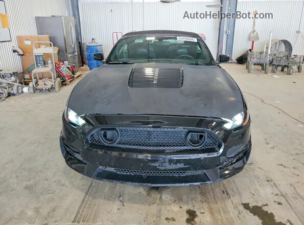 1FATP8UH8J5133400 2018 FORD MUSTANG Черный Вид сзади
