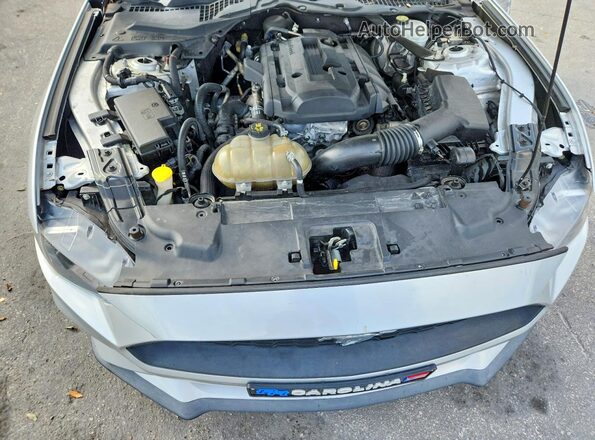 1FATP8UH9K5148599 2019 FORD MUSTANG Silver Vista interior trasera