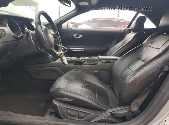 1FATP8UH9L5105950 2020 FORD MUSTANG Silver Vista interior delantera