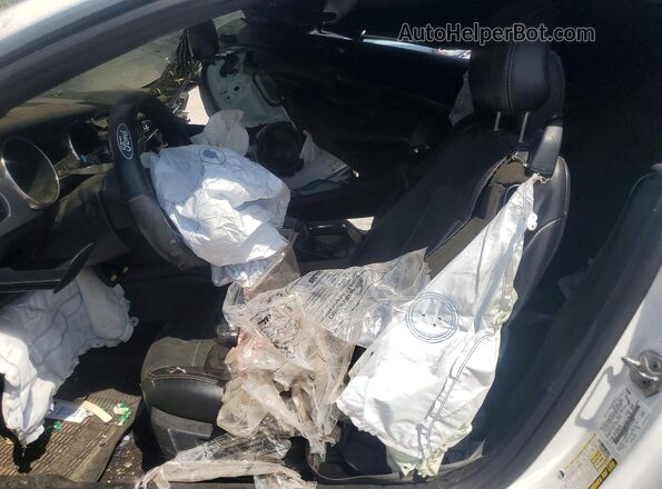 1FATP8UH9L5113580 2020 FORD MUSTANG Белый Вид задних сидений