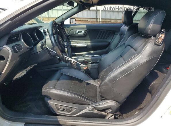 1FATP8UH9N5107099 2022 FORD MUSTANG White Widok wnętrza z przodu