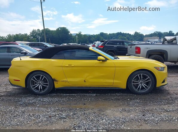 1FATP8UHXH5278982 2017 FORD MUSTANG Yellow Vista interior trasera
