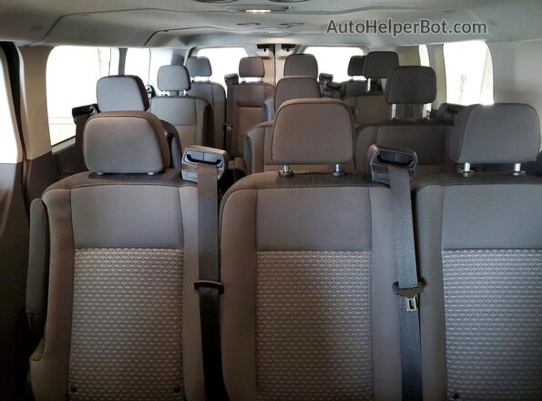 1FBAX9Y84TKB08276 2026 FORD TRANSIT White Vista de los asientos traseros