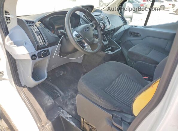 1FBZX2YM6JKA90237 2018 FORD TRANSIT Белый Вид панели приборов