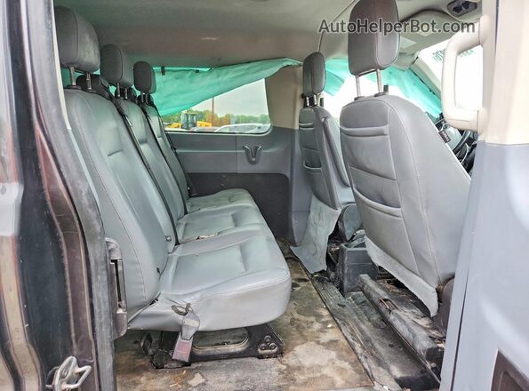 1FBZX2ZM7HKB01528 2017 FORD TRANSIT Gray Widok wnętrza z tyłu