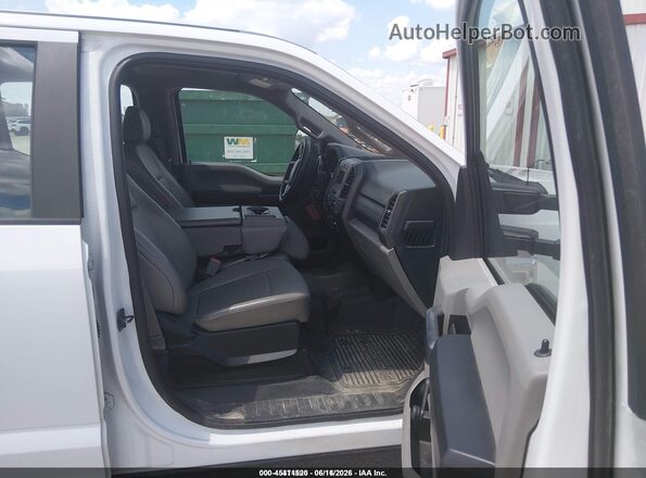 1FD7W2A69HED94846 2017 FORD F-250 Белый Вид салона спереди