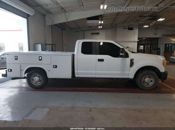 1FD7X2A68HEE29034 2017 FORD F-250 White 