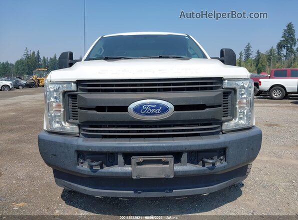 1FD7X2B61HEE07438 2017 FORD F-250 White Widok zestawu wskaźników