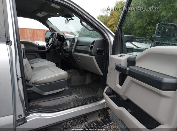 1FD7X2B69LEC46751 2020 FORD F-250 Gray Front interior view