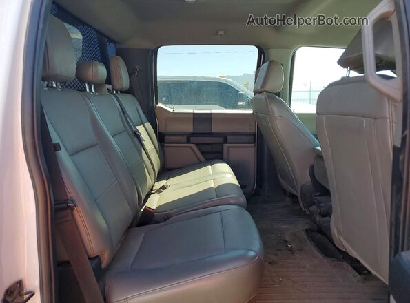 1FD8W3H65NED55313 2022 FORD F350 White Rear seats view