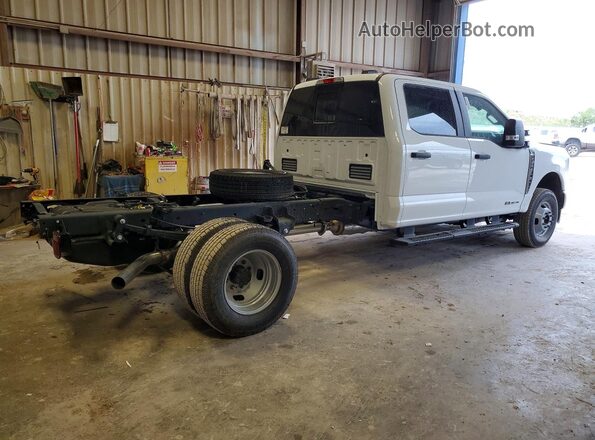 1FD8W3HTXTEE33944 2026 FORD F350 White Задня права чверть