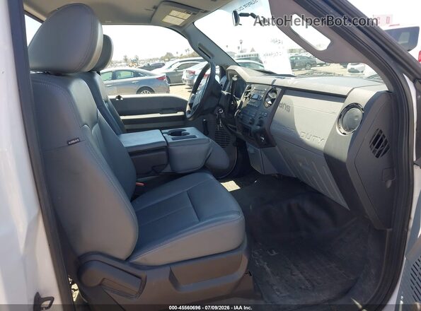 1FDBF2A61GED31149 2016 FORD F-250 White Widok wnętrza z przodu