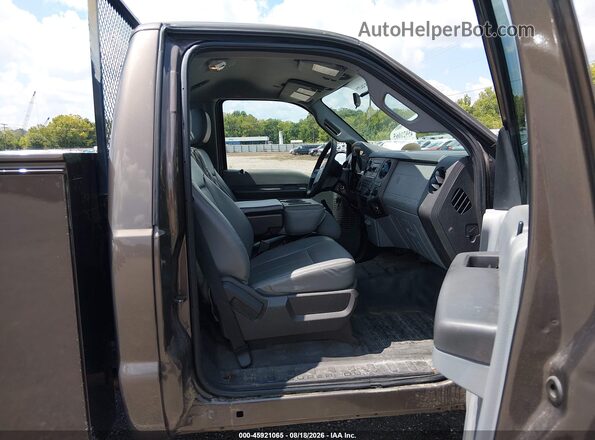 1FDBF2A62GEC87792 2016 FORD F-250 Dark Brown Вид салона спереди