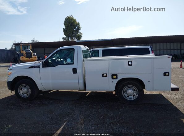1FDBF2A62GED31144 2016 FORD F-250 White Widok wnętrza 360 stopni