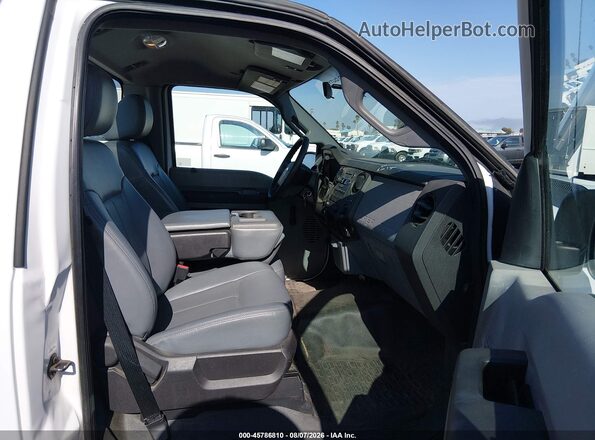 1FDBF2A62GED31144 2016 FORD F-250 White Widok wnętrza z przodu
