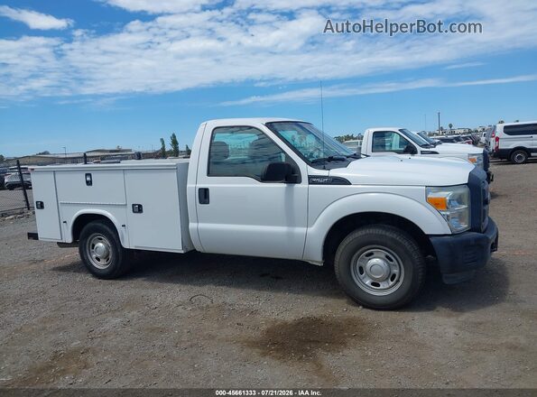 1FDBF2A63GED31153 2016 FORD F-250 White Rear interior view