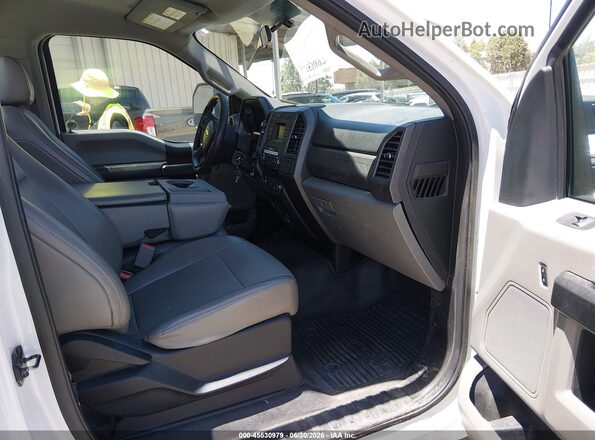 1FDBF2A64HEE07237 2017 FORD F-250 Белый Вид салона спереди