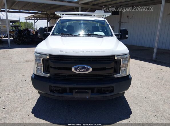 1FDBF2A64HEE07237 2017 FORD F-250 Белый Вид щитка приборов