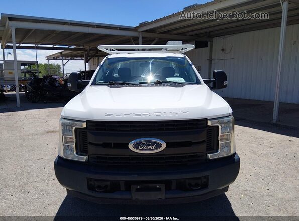 1FDBF2A64HEE07237 2017 FORD F-250 Белый Вид спереди
