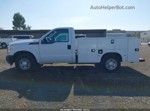 1FDBF2A68GED31133 2016 FORD F-250 White Widok wnętrza 360 stopni