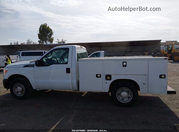 1FDBF2A69GED31139 2016 FORD F-250 White Widok wnętrza 360 stopni
