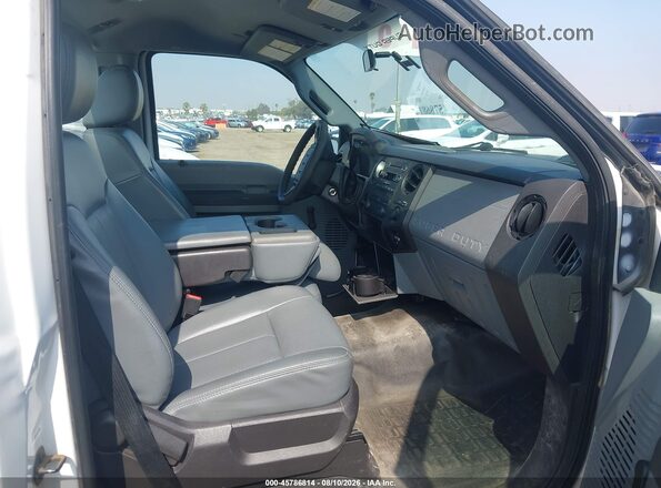 1FDBF2A69GED31156 2016 FORD F-250 White Widok wnętrza z przodu