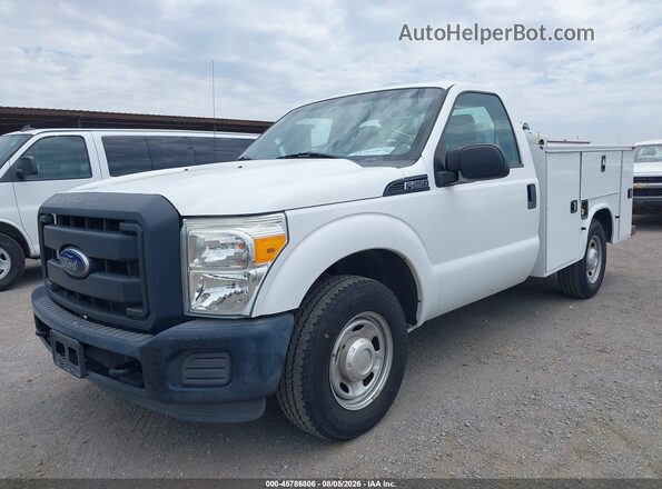1FDBF2A6XGED31148 2016 FORD F-250 White Widok z przodu