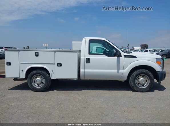 1FDBF2A6XGED31148 2016 FORD F-250 White Widok wnętrza z tyłu