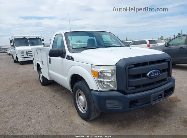 1FDBF2A6XGED31151 2016 FORD F-250 White Vista frontal