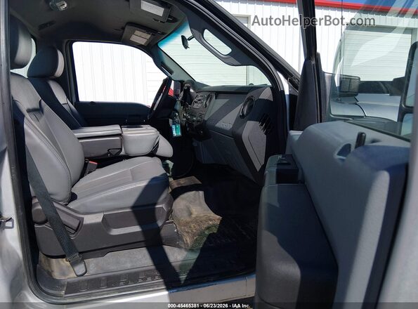 1FDBF2B67GEC62496 2016 FORD F-250 Silver Вид салону спереду