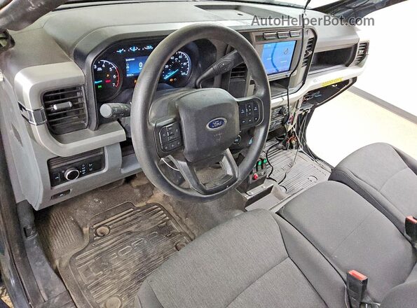 1FDBF2BA6REF24533 2024 FORD F250 Blue Dashboard view