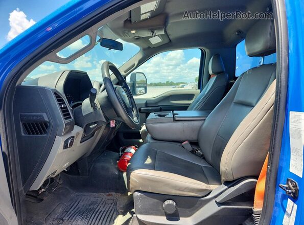 1FDUF4GY4KEE76532 2019 FORD F450 Синий Вид салона спереди