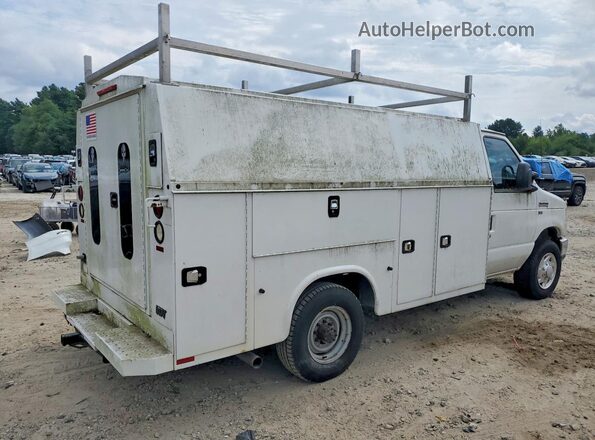 1FDWE3FL7GDC27652 2016 FORD ECONOLINE Белый Вид щитка приборов