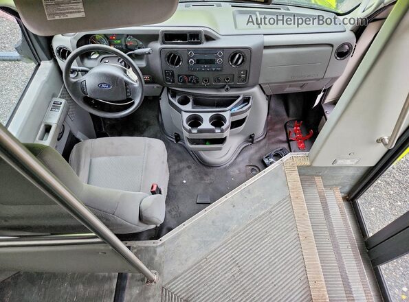 1FDXE4FS1HDC30033 2017 FORD E White Dashboard view