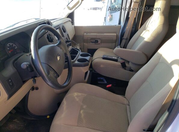 1FDXE4FS9KDC47153 2020 FORD E-450 White Front view