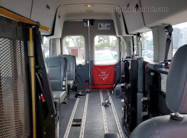 1FDZX2XM4GKB28582 2016 FORD TRANSIT Silver Вид задніх сидінь