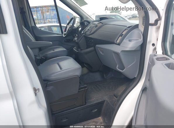 1FDZX2XM5HKB22467 2017 FORD TRANSIT-350 Белый Вид салона спереди
