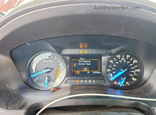 1FM5K7B81HGA54076 2017 FORD EXPLORER Красный Вид щитка приборов