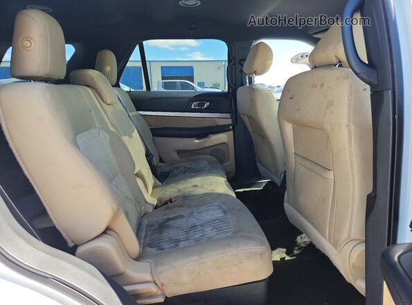 1FM5K7B82HGD39451 2017 FORD EXPLORER White Vista interior trasera