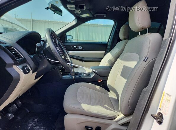 1FM5K7B83JGA67224 2018 FORD EXPLORER White Սալոնի դիմացի տեսք