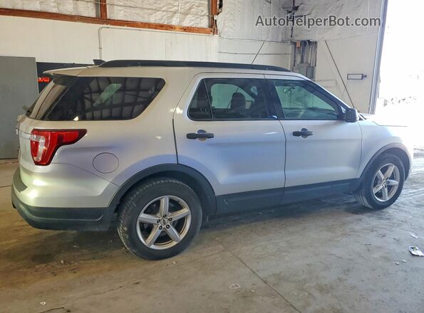 1FM5K7B89JGA65638 2018 FORD EXPLORER Silver Rear right
