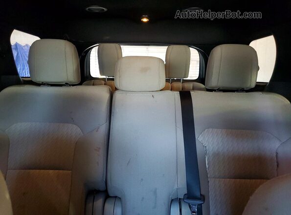 1FM5K7B89JGA65638 2018 FORD EXPLORER Silver Rear seats view