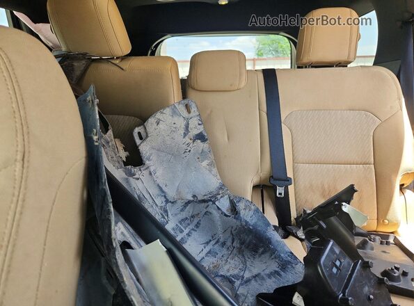1FM5K7BH0HGA21943 2017 FORD EXPLORER White Rear seats view