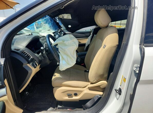 1FM5K7BH0HGA21943 2017 FORD EXPLORER White Front interior view