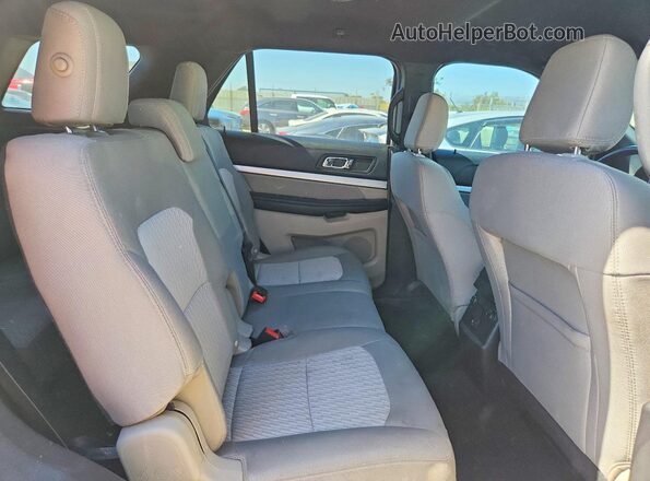 1FM5K7BH4JGC49224 2018 FORD EXPLORER White Rear interior view