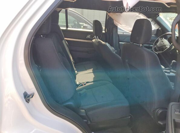 1FM5K7D80JGA95608 2018 FORD EXPLORER White უკანა სალონის ხედი