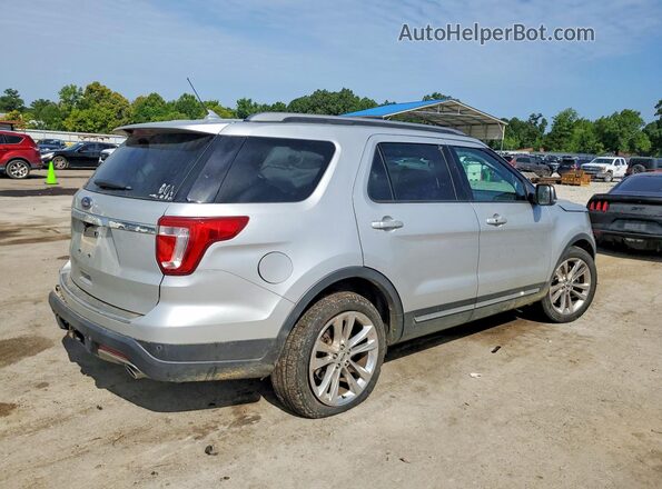 1FM5K7D80JGC80919 2018 FORD EXPLORER Silver Trasero derecho