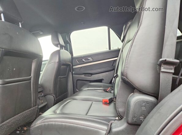 1FM5K7D81KGA39081 2019 FORD EXPLORER Red Widok wnętrza z tyłu