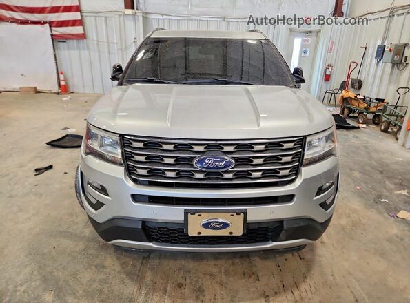 1FM5K7D82HGD81065 2017 FORD EXPLORER Silver Vista de los asientos traseros