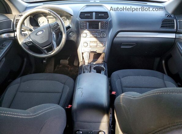 1FM5K7D83JGC48188 2018 FORD EXPLORER Maroon Vista del salpicadero